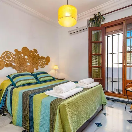 Linda Casa Con Piscina Blanes